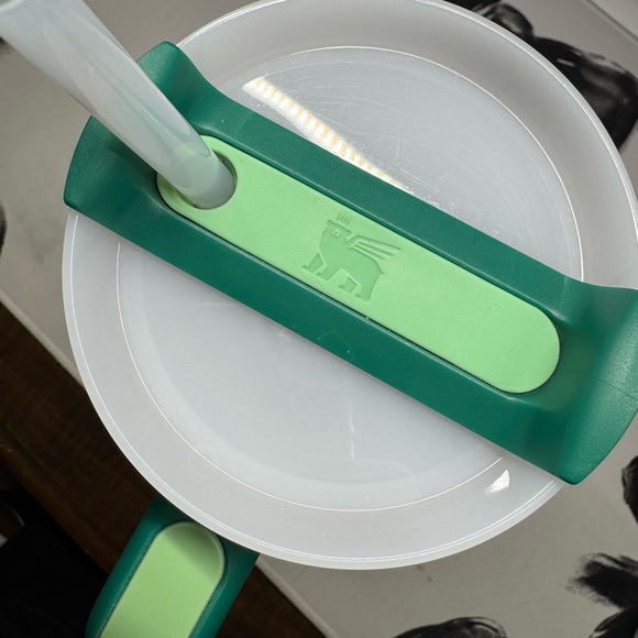 Stanley Quencher H2.0 FlowState Tumbler - 40 oz. Alpine - Picture 8 of 9